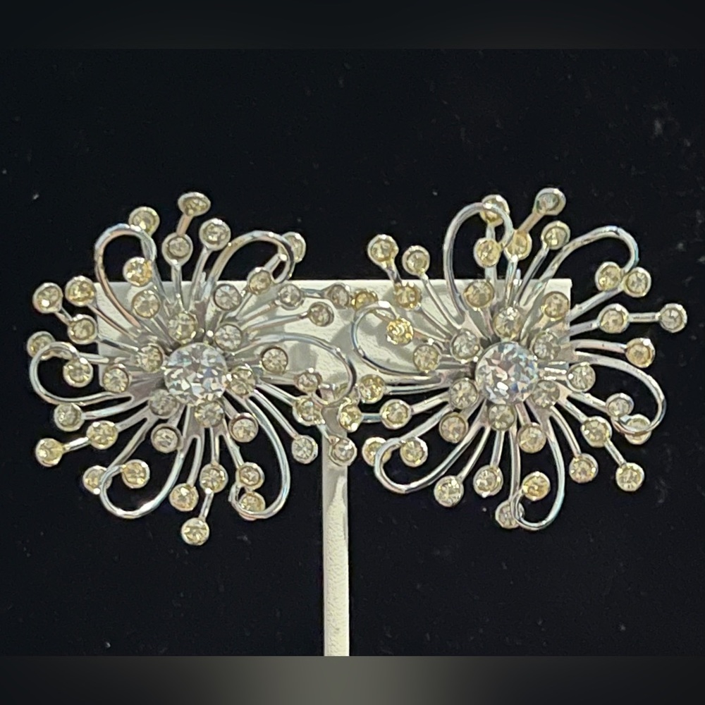 Large Sarah Coventry 1958 Stardust 7687 Clip-on Earrings RARE Signed Silver tone